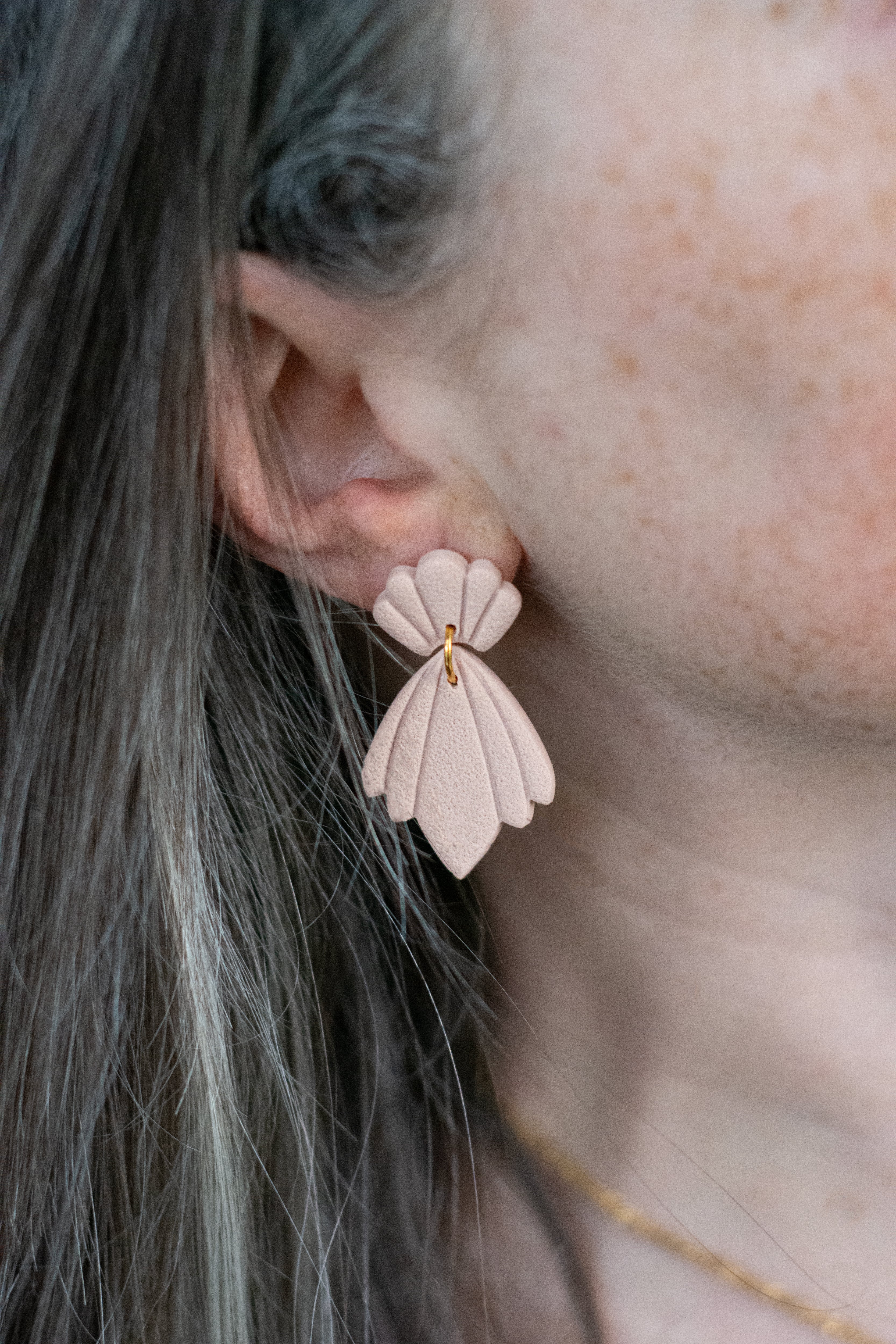 Penelope - Clam Shell image