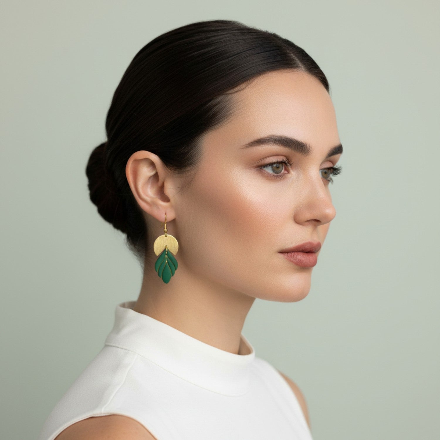 Avra in Green